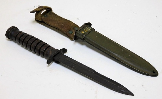 WWII U.S. Army M3 Camillus Fighting Knife paratrooper