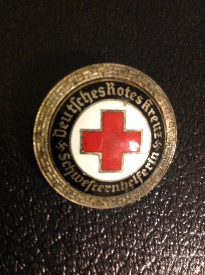 ww2 german red ceoss breast medal