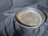 Vintage #8 Cast Iron Frying Pan