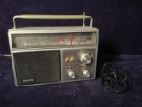 Vintage Gran Prix Portable AM/FM TV Radio