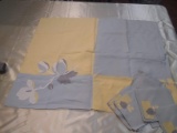 Antique Linens-Powder Blue Linen Applique Tablecloth with 6 Napkins
