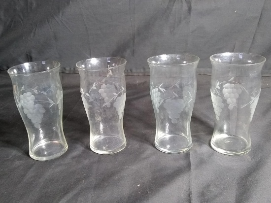 Collection 4 Etched Grape and Leaf Glasses