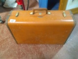 BL-Vintage Leather Suitcase