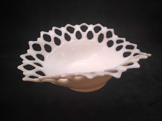 Milkglass Reticulated Edge Bowl