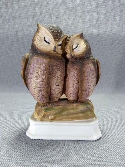 Ceramic Sweetheart Owls Music Box by Gorham