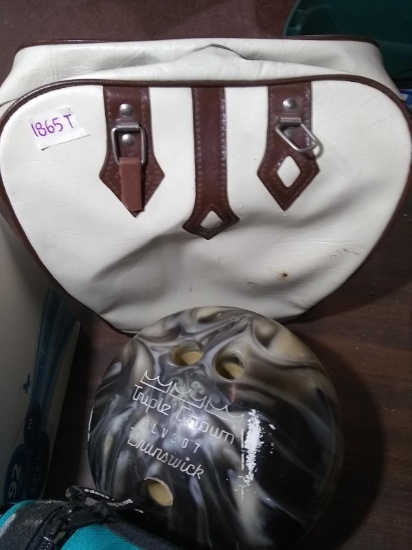 BL-Triple Crown 15 lb Bowling Ball with Bag