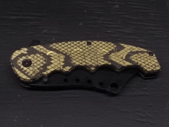 Camo Pocket Knife