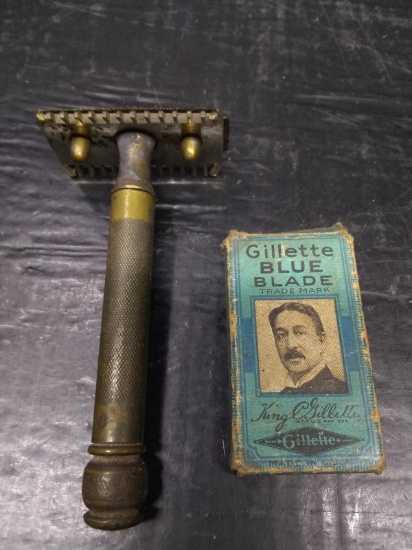 Vintage Gillette Double Sided Razor with Blue Blade Advertisement