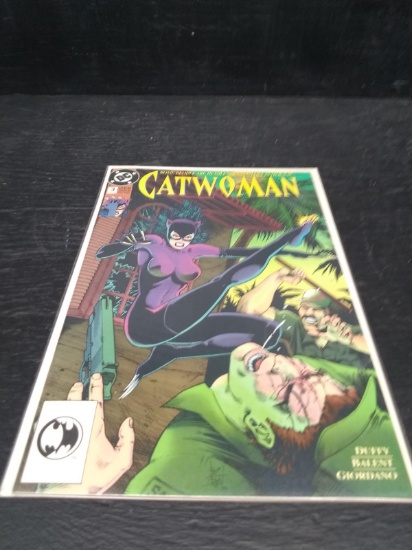 DC Comic Book-Catwoman-#3 October