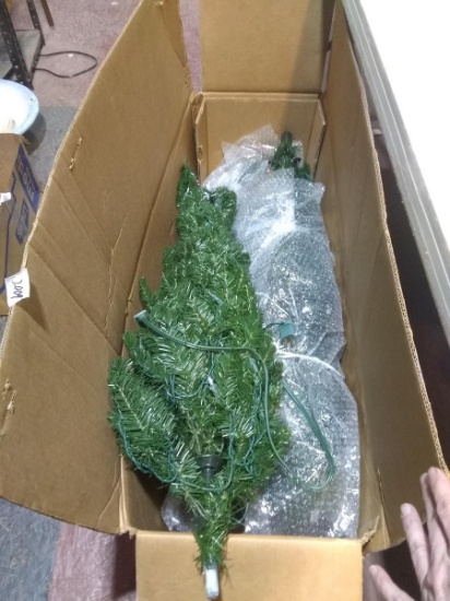 BL-7.5 Foot Black Forest Christmas Tree