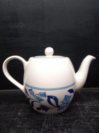 Teapot-Johnson Bros Blue Fern