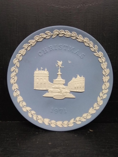 Blue and White Wedgwood Commemorative Plate-Christmas 1971