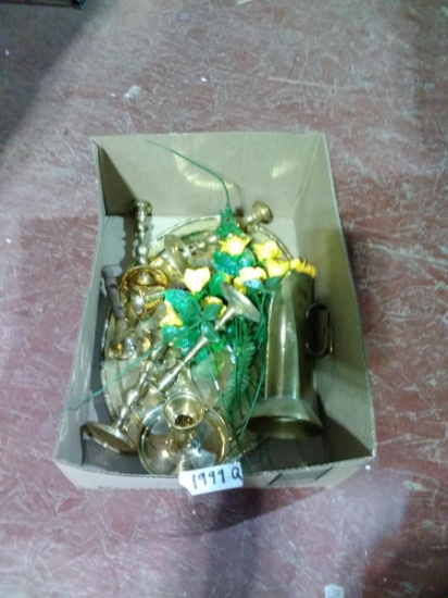 BL-Assorted Brass and Ceramic Flowers