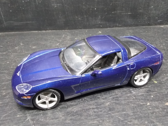 Diecast Model -Maisto 2005 Chevrolet Corvette