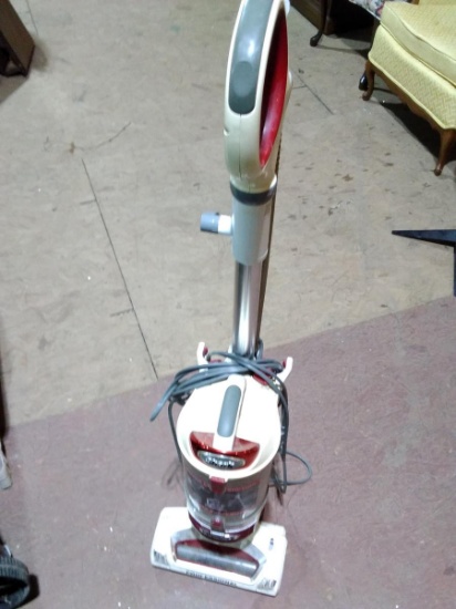 Warehouse-Shark Professional Rotator Vacuum
