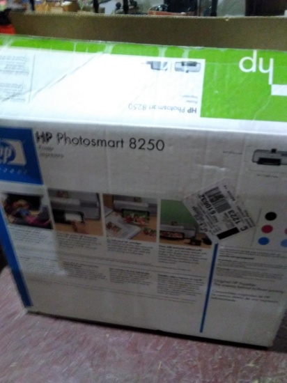 BL-HP Photosmart 8250 Printer NIB