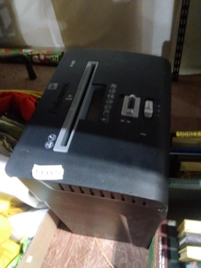 BL-Fellowes Paper Shredder