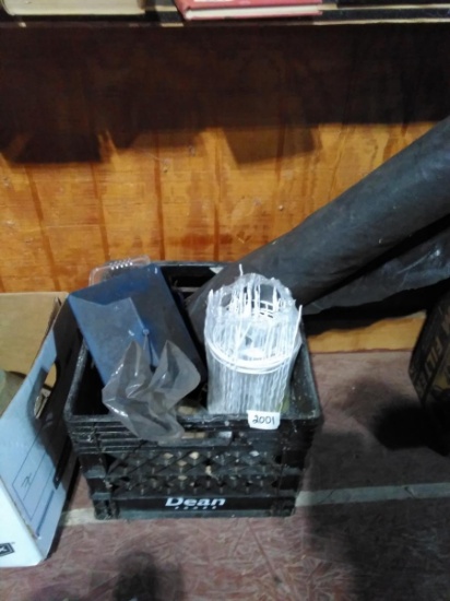 BL-Weed Cloth, Metal Fence, Bird Feeder with Crate