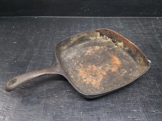 Griswold Square Cast Iron Frying Pan