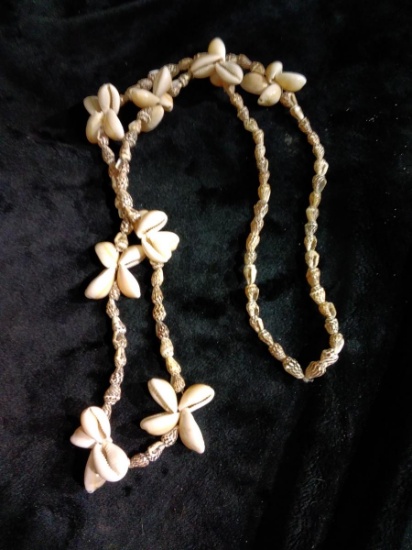 Classic Seashell Necklace