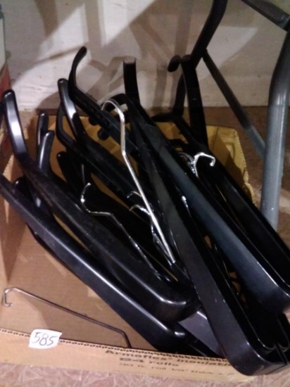 BL-Assorted Plastic Hangers