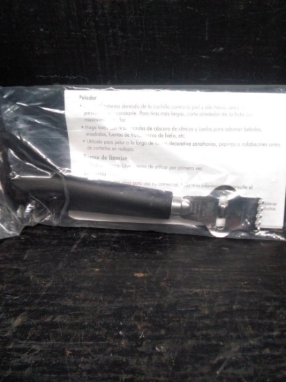 NIP Pampered Chef Utensil-Lemon Zester