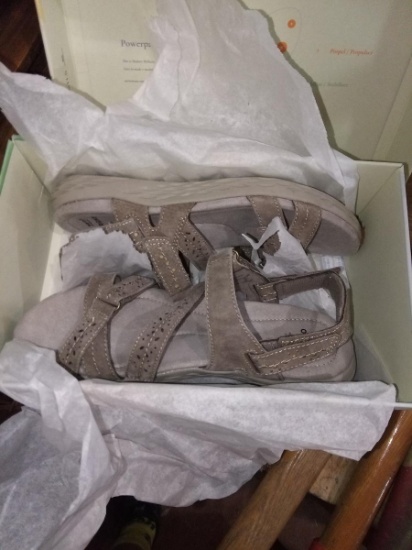 Ladies Shoes-Earth Origins Westfield Wendy Brown Size 11