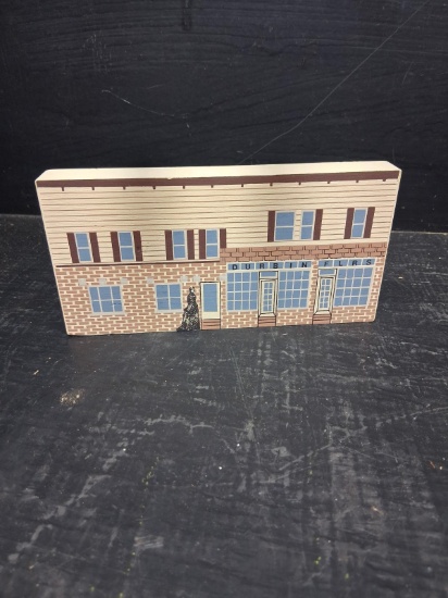 Collectible Wooden Ware Shelf Sitter-Durbin Floors 7 Sisters 1994