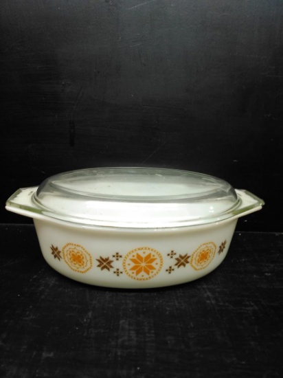 Vintage Pyrex Town & Country 2.5 Quart Casserole with Lid
