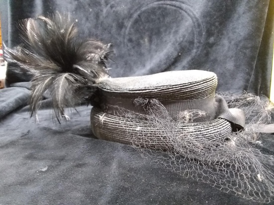 Vintage Ladies Hat-Black with Net and Feather
