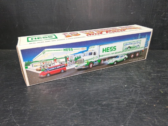 Hess Collector Vehicle-18 Wheeler and Racer
