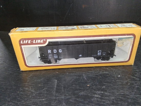 HO Scale Train-Life Like RDG Freight