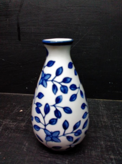 Decorative Bombay Co Blue and White Vase