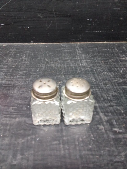 Set Individual Diamond Cut S&P Shakers