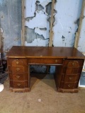 Contemporary Broyhill Kneehole Executive Desk