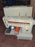 BL-Portable Singer Sewing Machine