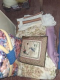 BL-Curtains, Pillow
