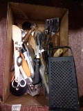 BL-Assorted Kitchen Utensils