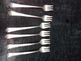 (6) Sterling Silver Olive Forks Duchess Tudor Plate Design 15.2 Grams Each (6)