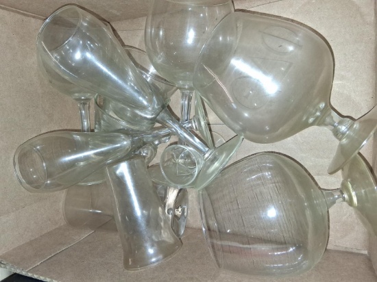 BL-Assorted Clear Glassware Stems
