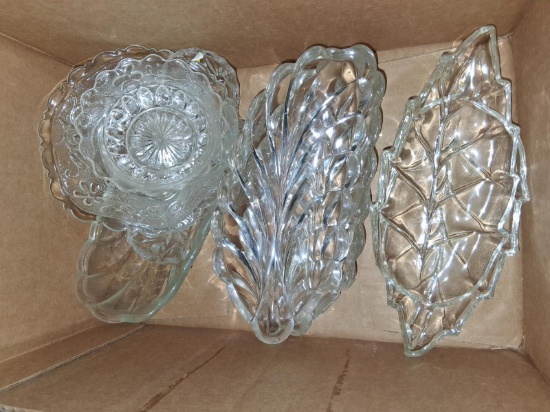 BL-Assorted Glassware Serving Bowls and Leaf Dishes