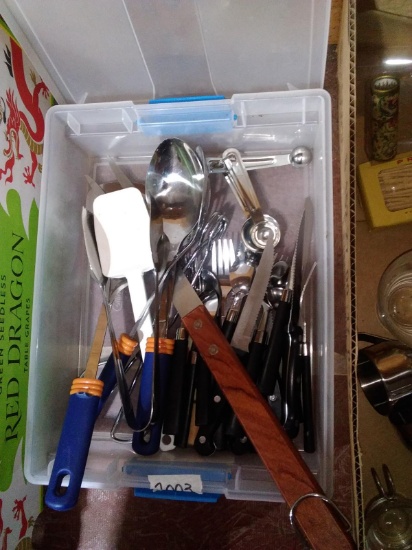 BL-Storage Tote with Kitchen Utensils