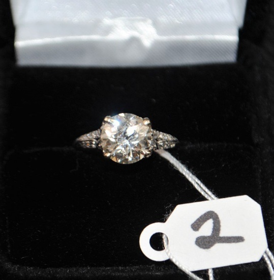 LADIES 2.60CTTW PLATINUM RING