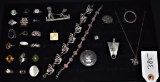 28 PIECES OF VINTAGE STERLING SILVER JEWELRY