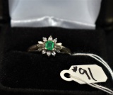 LADIES VINTAGE PLATINUM EMERALD & DIAMOND RING