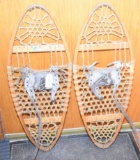 PAIR OF VINTAGE SNOW SHOES