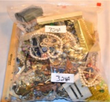 LARGE BAG OF VINTAGE FASHION JEWELRY