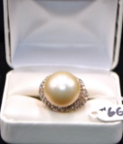 EXQUISITE LARGE PEARL & DIAMOND 18K GOLD RING
