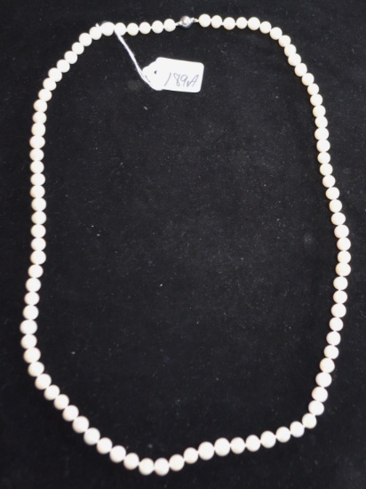 STRAND OF 9.2 MM 38 INCH WHITE PEARLS