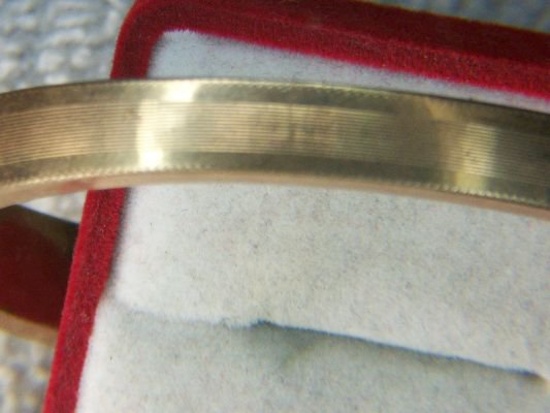 1/10 14 Karat Gold Vintage Ladies 8 Mm Bangle Bracelet
